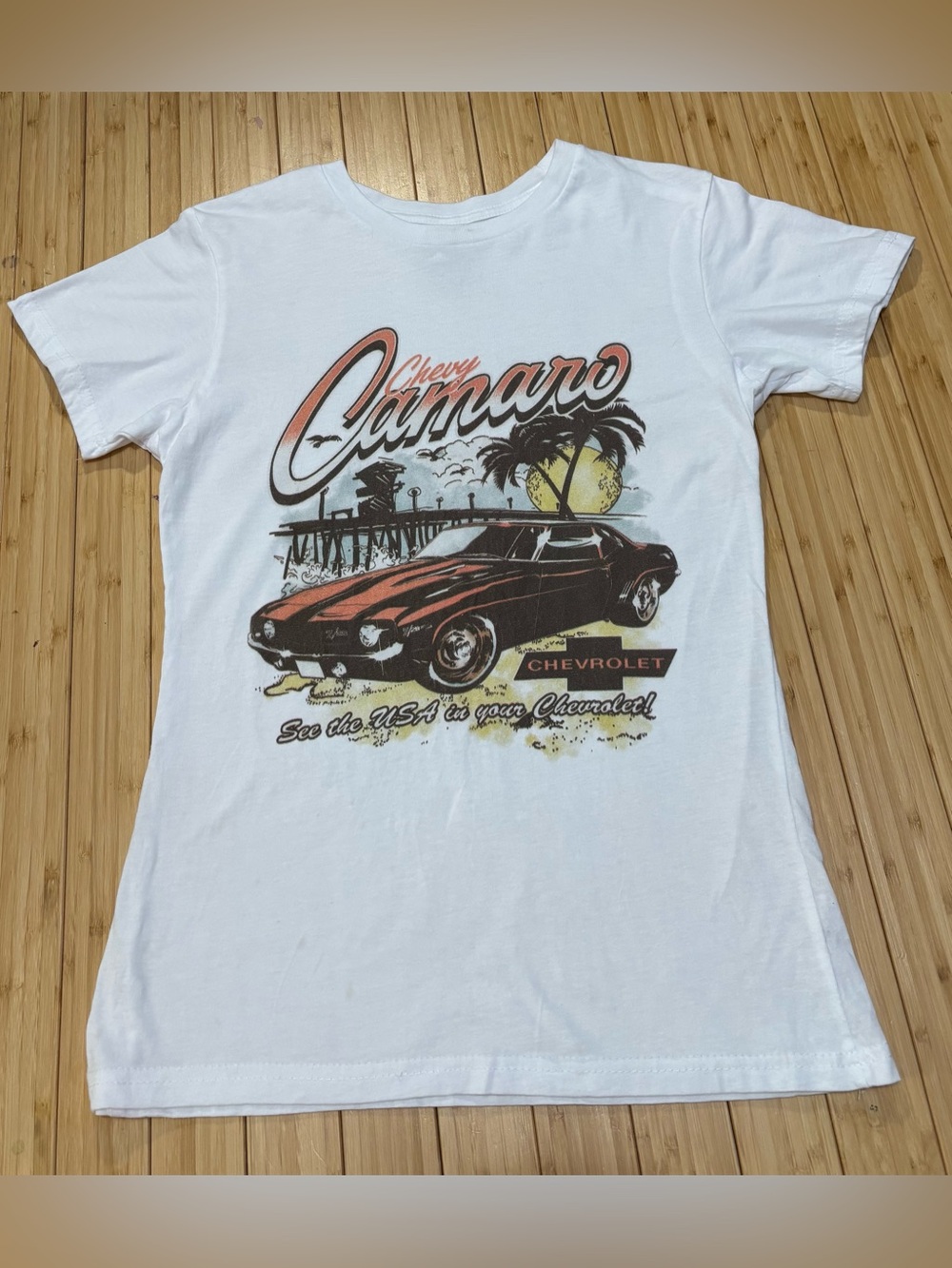 Women’s graphic tee shirt.